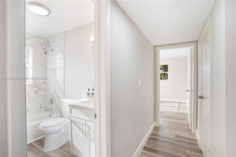 Villa ou maison à vendre à Fort Lauderdale, Floride: 4 chambres № 1947580 - photo 15