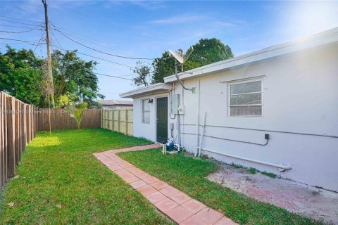 Villa ou maison à vendre à Fort Lauderdale, Floride: 4 chambres № 1947580 - photo 30