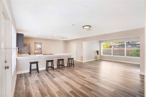 Villa ou maison à vendre à Fort Lauderdale, Floride: 4 chambres № 1947580 - photo 7