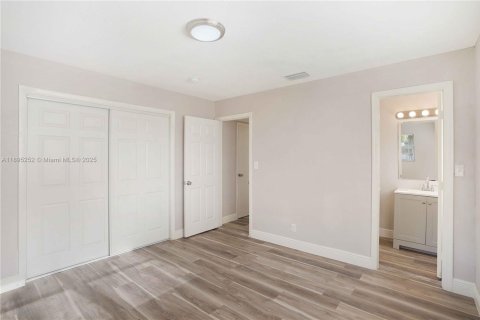 Villa ou maison à vendre à Fort Lauderdale, Floride: 4 chambres № 1947580 - photo 18