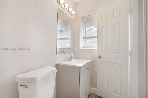 Villa ou maison à vendre à Fort Lauderdale, Floride: 4 chambres № 1947580 - photo 20