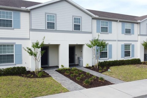 Townhouse in Davenport, Florida 5 bedrooms, 213.02 sq.m. № 2202313