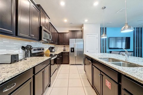 Adosado en venta en Davenport, Florida, 5 dormitorios, 213.02 m2 № 2202313 - foto 12