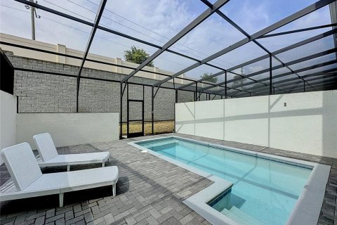 Adosado en venta en Davenport, Florida, 5 dormitorios, 213.02 m2 № 2202313 - foto 2