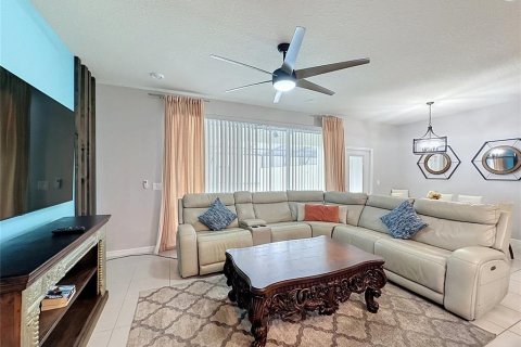 Adosado en venta en Davenport, Florida, 5 dormitorios, 213.02 m2 № 2202313 - foto 14