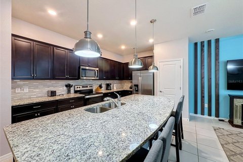 Adosado en venta en Davenport, Florida, 5 dormitorios, 213.02 m2 № 2202313 - foto 11