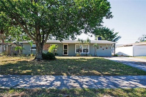 Villa ou maison à Winter Springs, Floride 3 chambres, 122.63 m2 № 2334256