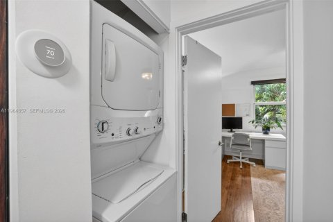 Купить таунхаус в Форт-Лодердейл, Флорида 2 спальни, 98.1м2, № 2026807 - фото 17