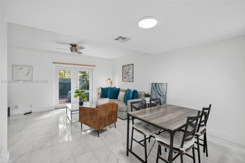 Купить таунхаус в Форт-Лодердейл, Флорида 2 спальни, 98.1м2, № 2026807 - фото 8
