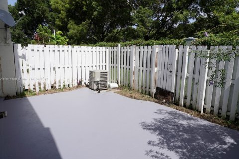 Townhouse in Cutler Bay, Florida 3 bedrooms, 135.45 sq.m. № 1846096 - photo 26