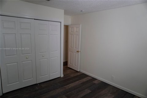 Townhouse in Cutler Bay, Florida 3 bedrooms, 135.45 sq.m. № 1846096 - photo 20