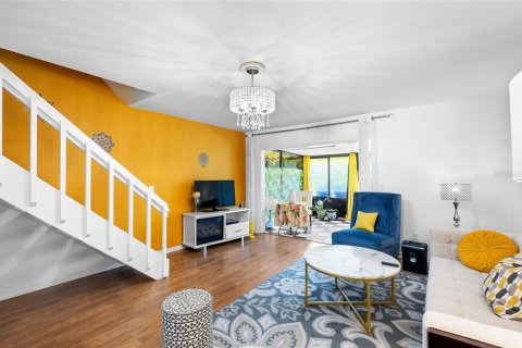 Adosado en venta en Tampa, Florida, 2 dormitorios, 101.64 m2 № 1592380 - foto 12