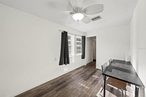 Villa ou maison à vendre à Zephyrhills, Floride: 4 chambres, 200.2 m2 № 2229853 - photo 16