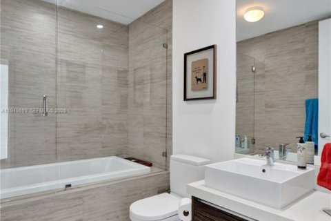 Купить кондоминиум в Майами, Флорида 2 спальни, 153.01м2, № 2005578 - фото 25