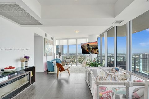 Купить кондоминиум в Майами, Флорида 2 спальни, 153.01м2, № 2005578 - фото 10