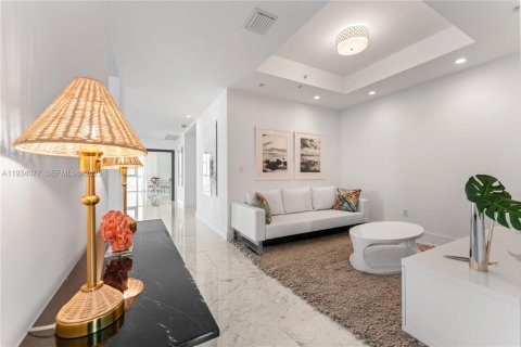 Condo in Sunny Isles Beach, Florida, 3 bedrooms № 2089351 - photo 30