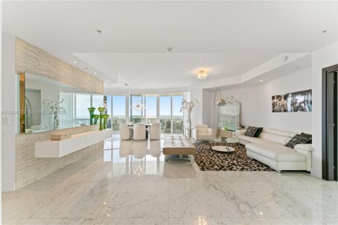 Condo in Sunny Isles Beach, Florida, 3 bedrooms № 2089351 - photo 6