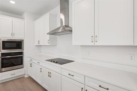 Casa en venta en New Port Richey, Florida, 4 dormitorios, 192.4 m2 № 1688439 - foto 13