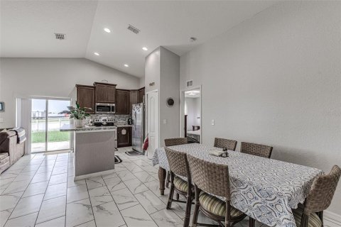 Casa en alquiler en Haines City, Florida, 3 dormitorios, 121.24 m2 № 1362071 - foto 16