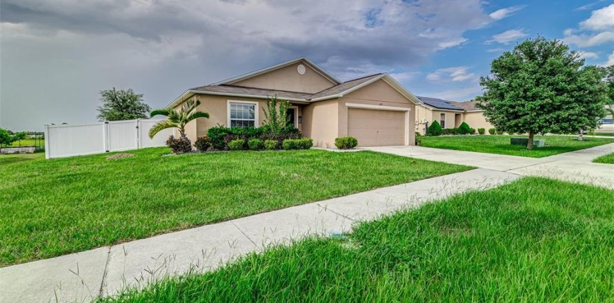 Villa ou maison à Haines City, Floride 3 chambres, 121.24 m2 № 1362071