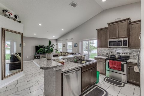 Casa en alquiler en Haines City, Florida, 3 dormitorios, 121.24 m2 № 1362071 - foto 18