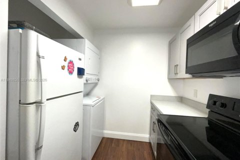 Снять в аренду кондоминиум в Санрайз, Флорида 2 спальни, 70.61м2, № 2005576 - фото 5