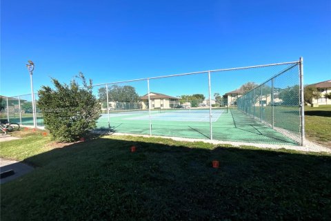 Снять в аренду кондоминиум в Санрайз, Флорида 2 спальни, 70.61м2, № 2005576 - фото 14