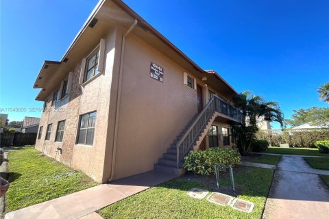 Снять в аренду кондоминиум в Санрайз, Флорида 2 спальни, 70.61м2, № 2005576 - фото 12