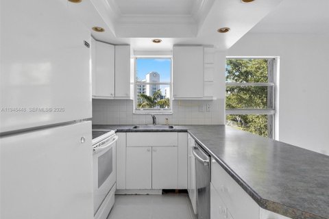 Copropriété à louer à Sunny Isles Beach, Floride: 2 chambres, 92.53 m2 № 2002774 - photo 27