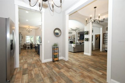 House in Oviedo, Florida 5 bedrooms, 240.9 sq.m. № 2149378 - photo 7