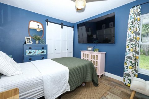 House in Oviedo, Florida 5 bedrooms, 240.9 sq.m. № 2149378 - photo 28