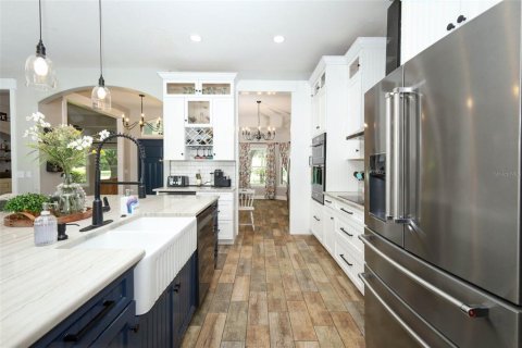 House in Oviedo, Florida 5 bedrooms, 240.9 sq.m. № 2149378 - photo 15