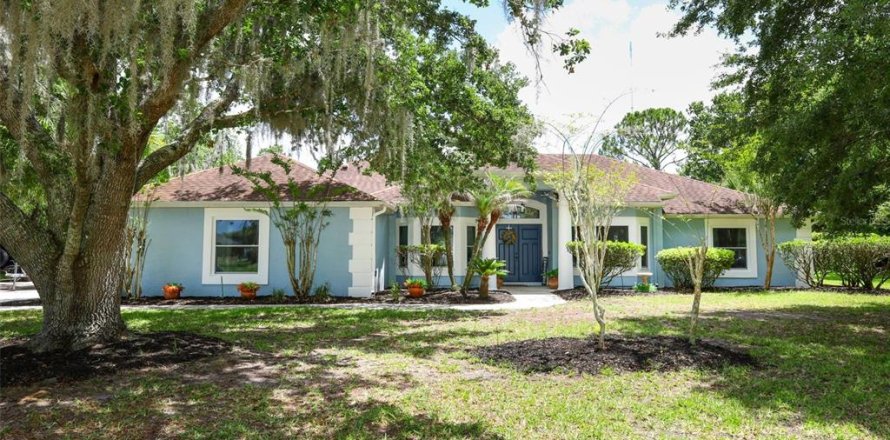 Villa ou maison à Oviedo, Floride 5 chambres, 240.9 m2 № 2149378