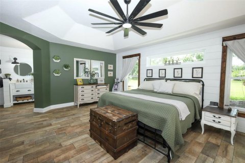 House in Oviedo, Florida 5 bedrooms, 240.9 sq.m. № 2149378 - photo 19