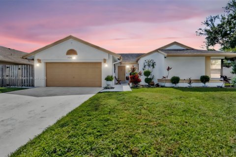 House in Sunrise, Florida 3 bedrooms № 1951518 - photo 1