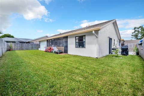 House in Sunrise, Florida 3 bedrooms № 1951518 - photo 25