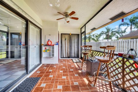 House in Sunrise, Florida 3 bedrooms № 1951518 - photo 24