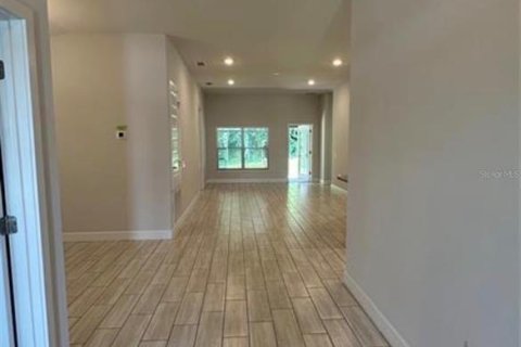 Villa ou maison à louer à Dade City, Floride: 4 chambres, 168.62 m2 № 2436767 - photo 8