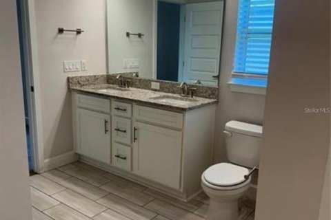 Villa ou maison à louer à Dade City, Floride: 4 chambres, 168.62 m2 № 2436767 - photo 16