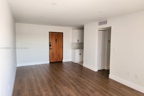 Condominio en Miami, Florida, 2 dormitorios  № 2010796