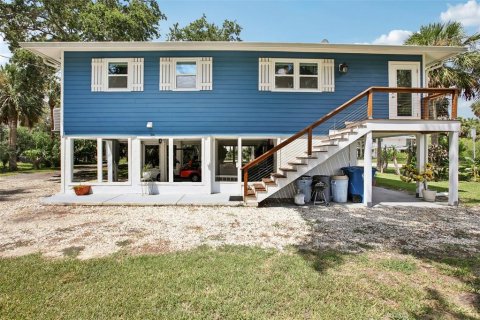 House in Weeki Wachee, Florida 2 bedrooms, 74.32 sq.m. № 1884991 - photo 2