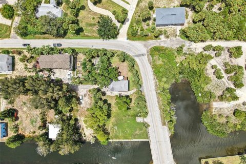 House in Weeki Wachee, Florida 2 bedrooms, 74.32 sq.m. № 1884991 - photo 5