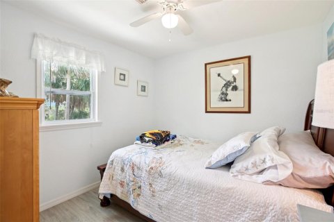 House in Weeki Wachee, Florida 2 bedrooms, 74.32 sq.m. № 1884991 - photo 27