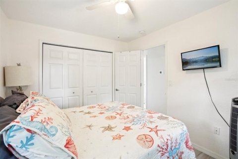 House in Weeki Wachee, Florida 2 bedrooms, 74.32 sq.m. № 1884991 - photo 30