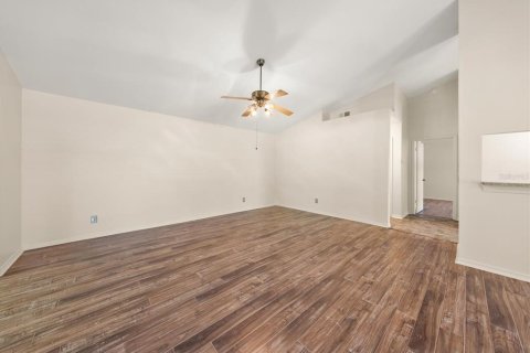 House in Clearwater, Florida 2 bedrooms, 143.72 sq.m. № 2218829 - photo 8