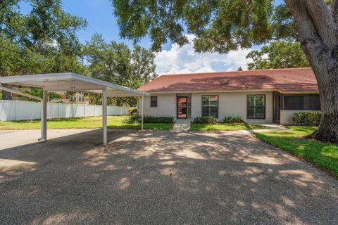 House in Clearwater, Florida 2 bedrooms, 143.72 sq.m. № 2218829 - photo 4
