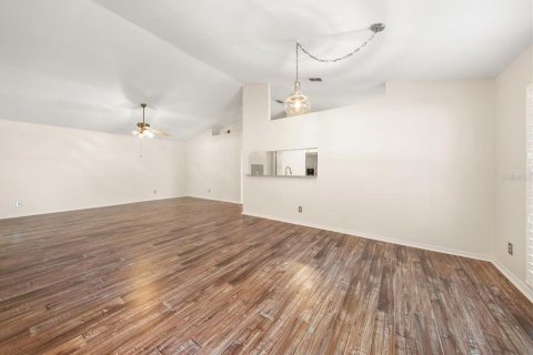 House in Clearwater, Florida 2 bedrooms, 143.72 sq.m. № 2218829 - photo 7