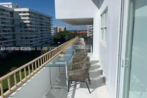 Copropriété à louer à Key Biscayne, Floride: 2 chambres, 117.06 m2 № 1878946 - photo 13
