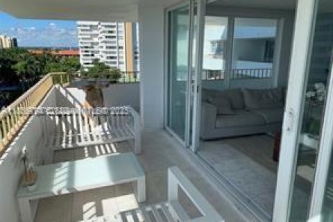 Copropriété à louer à Key Biscayne, Floride: 2 chambres, 117.06 m2 № 1878946 - photo 14