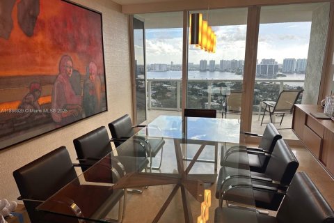 Copropriété à louer à Sunny Isles Beach, Floride: 3 chambres, 205.31 m2 № 1932925 - photo 4